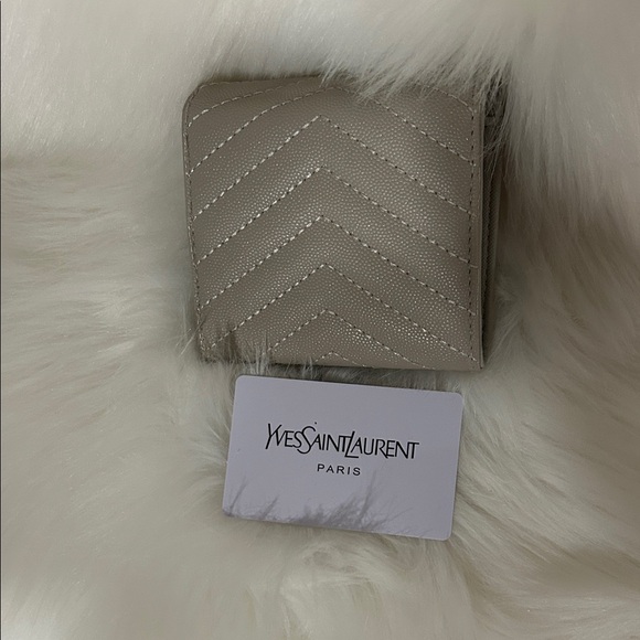 Yves Saint Laurent Taupe Quilted Leather Wallet - Picture 4 of 5